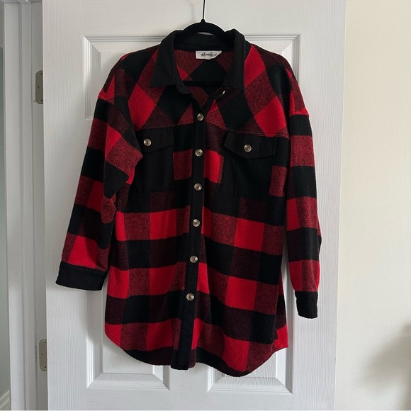 Size L Haptics Red and Black Buffalo Plaid Long Sleeve Button Up Shacket - Picture 1 of 4
